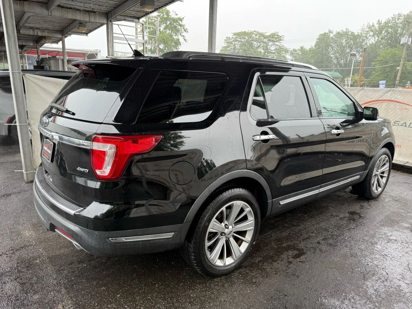 2018 Ford Explorer - Image 13
