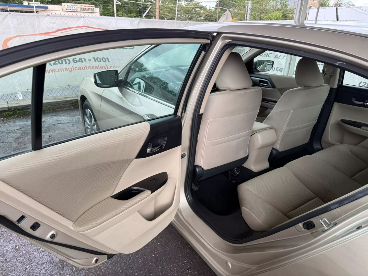 2015 Honda Accord - Image 17