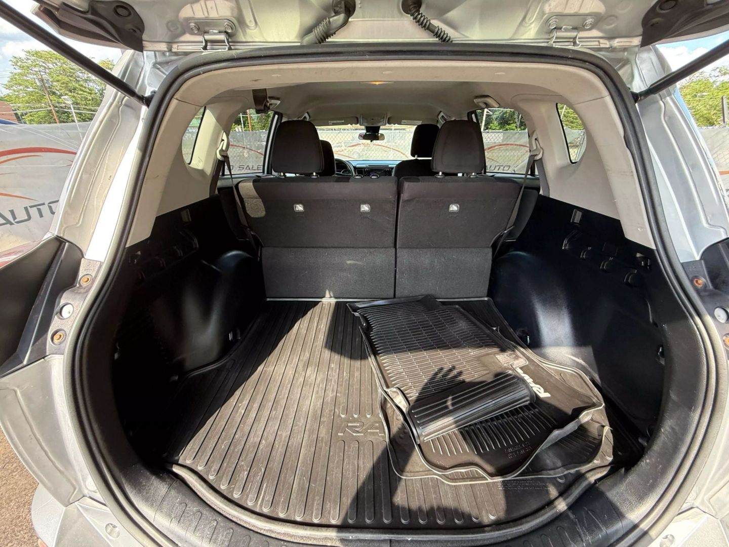 2018 Toyota Rav4 - Image 34