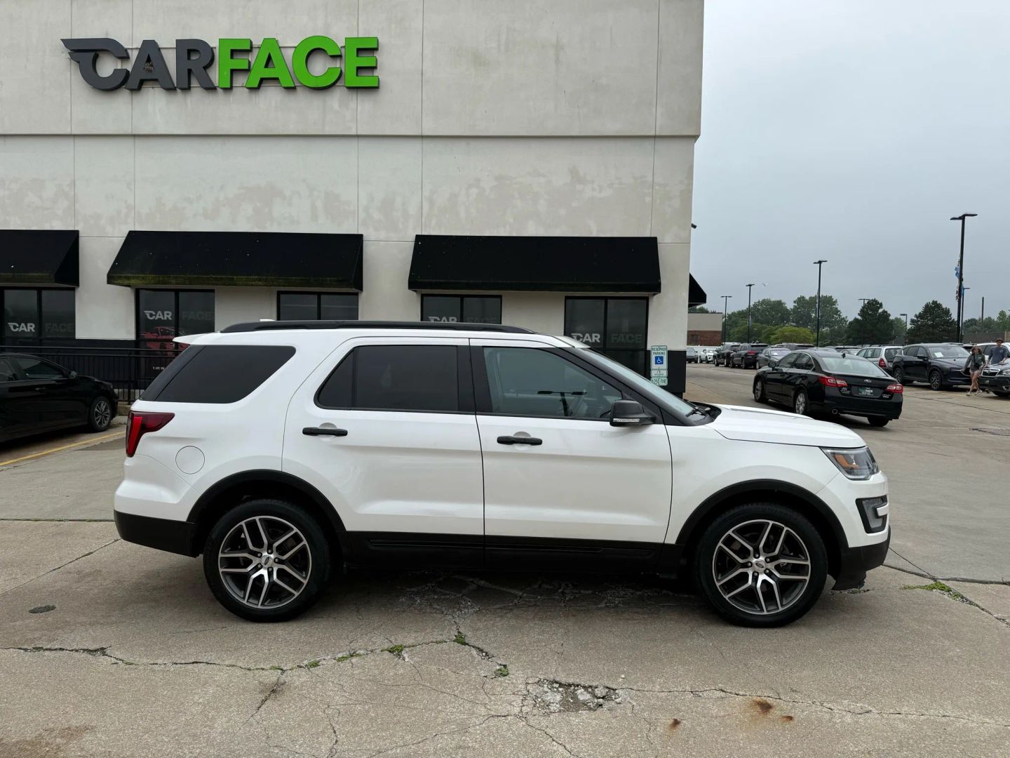 2017 Ford Explorer - Image 17