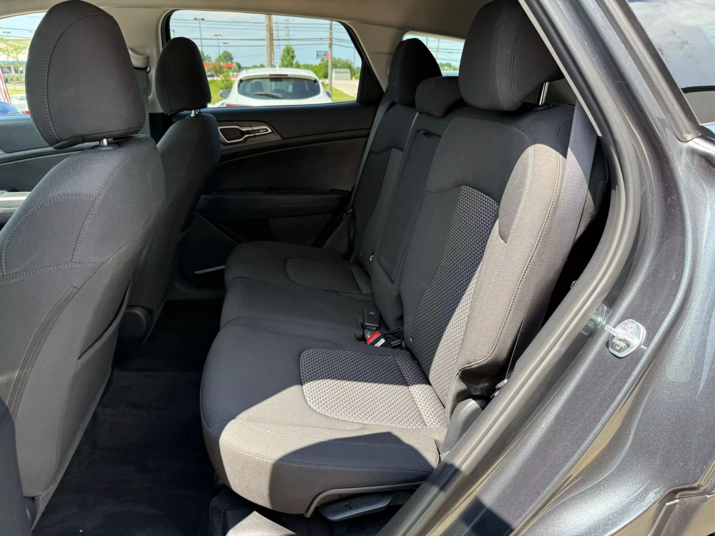 2023 Kia Sportage - Image 21