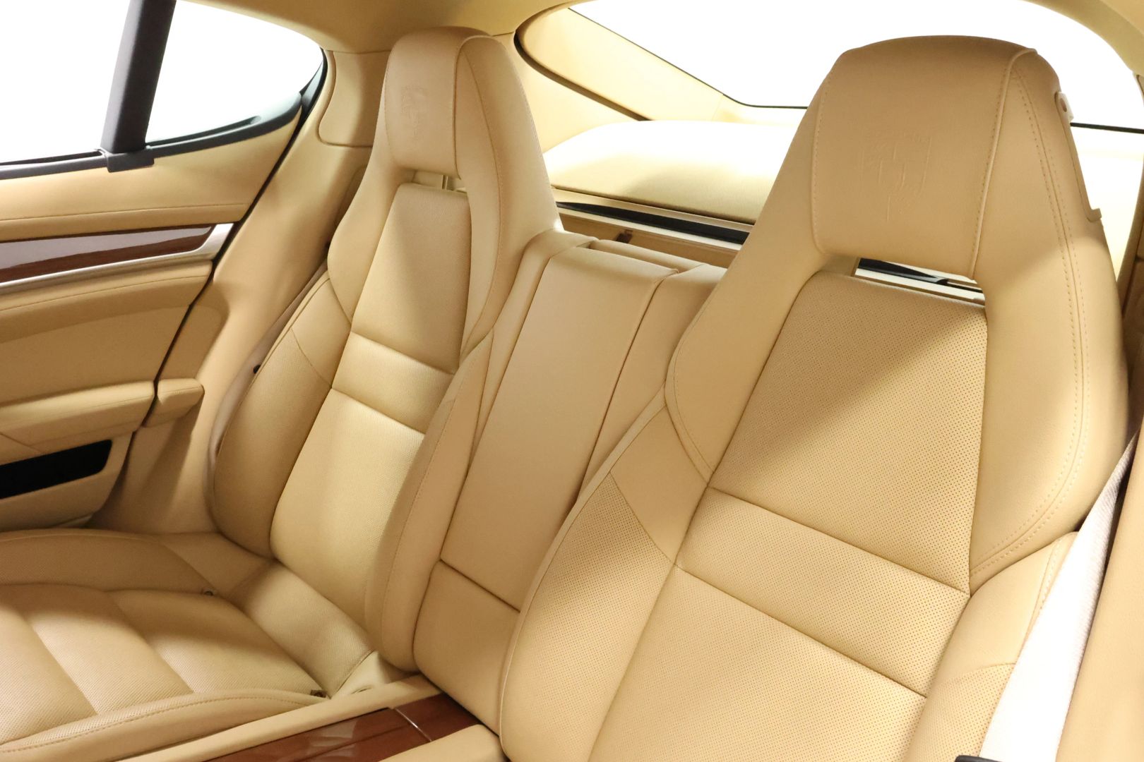 2014 Porsche Panamera - Image 56