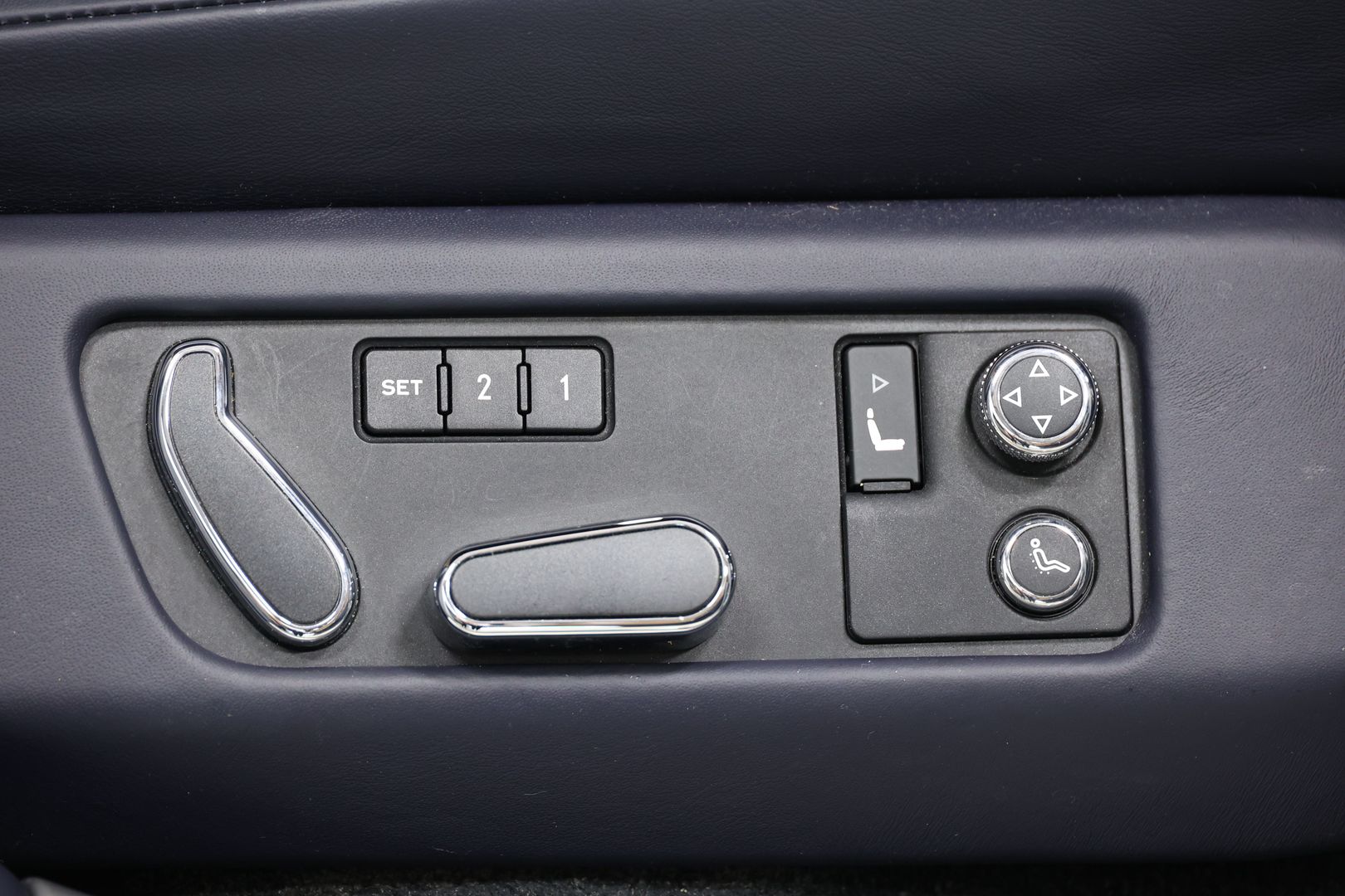 2017 Bentley Flying Spur - Image 68