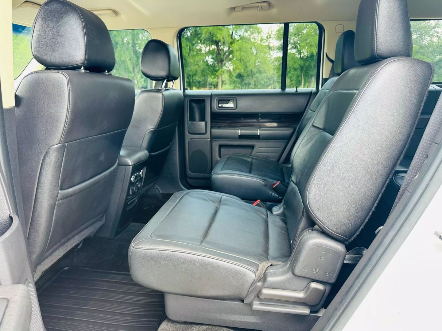 2017 Ford Flex - Image 15