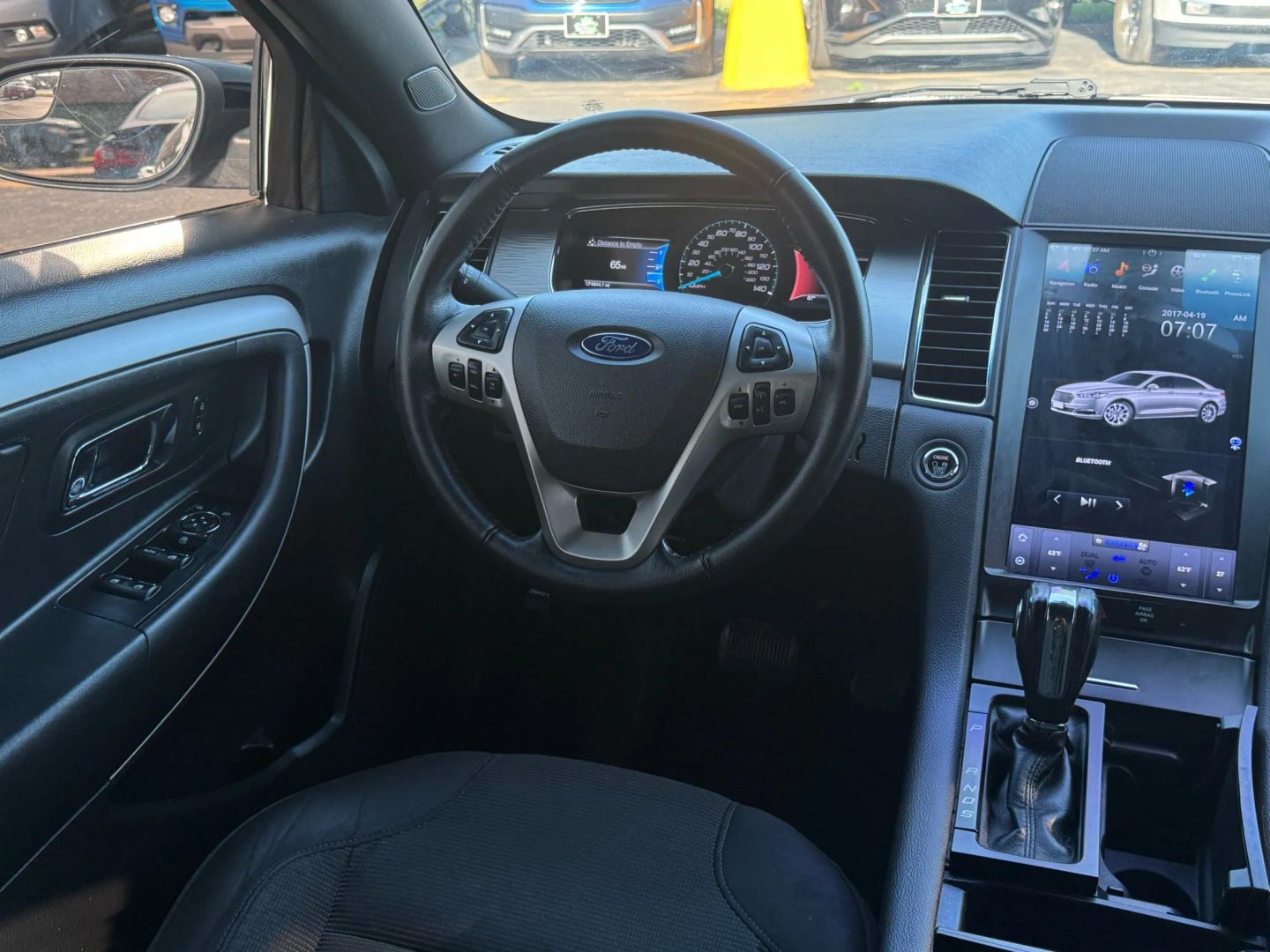 2016 Ford Taurus - Image 27