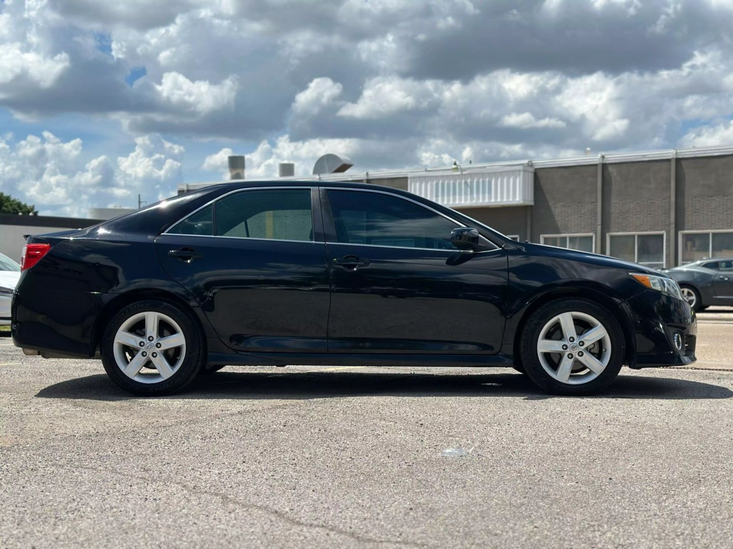 2014 Toyota Camry - Image 8