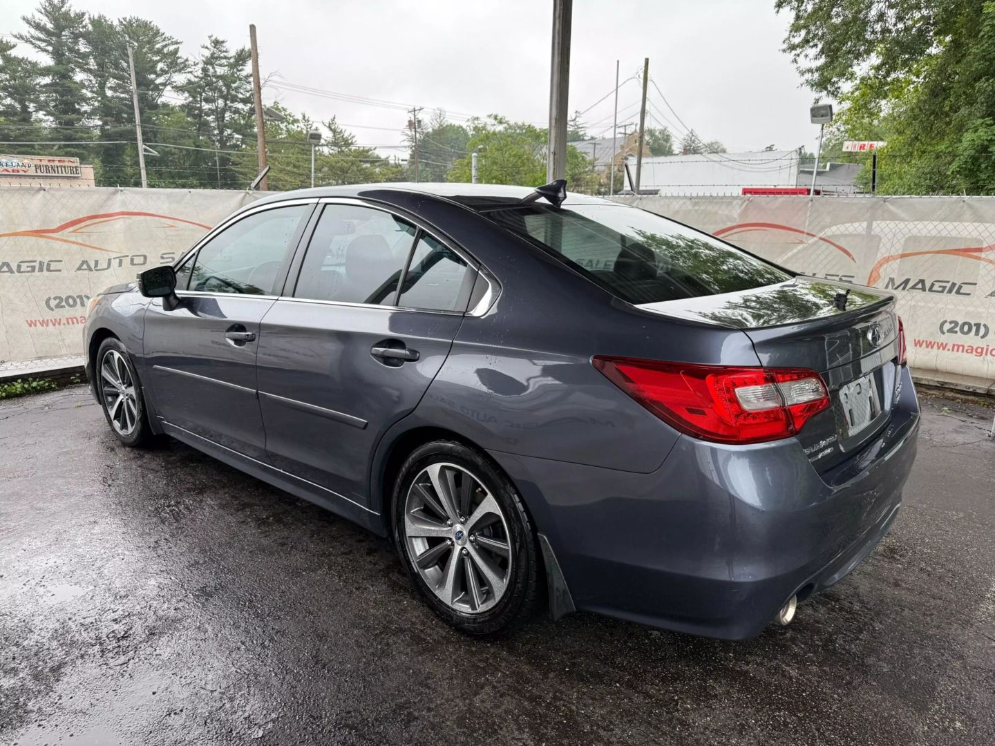 2016 Subaru Legacy - Image 13