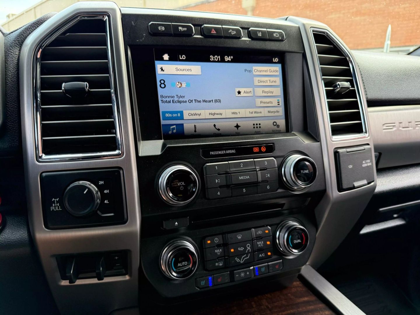 2017 Ford F250 Super Duty Crew Cab - Image 13