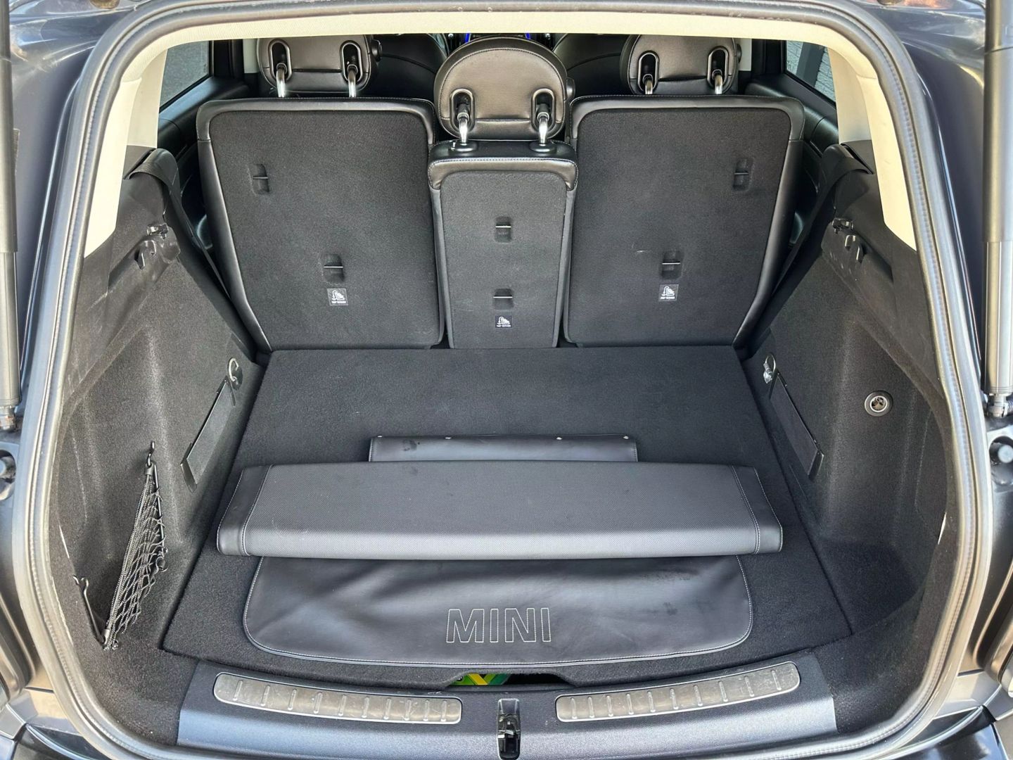 2017 Mini Countryman - Image 20