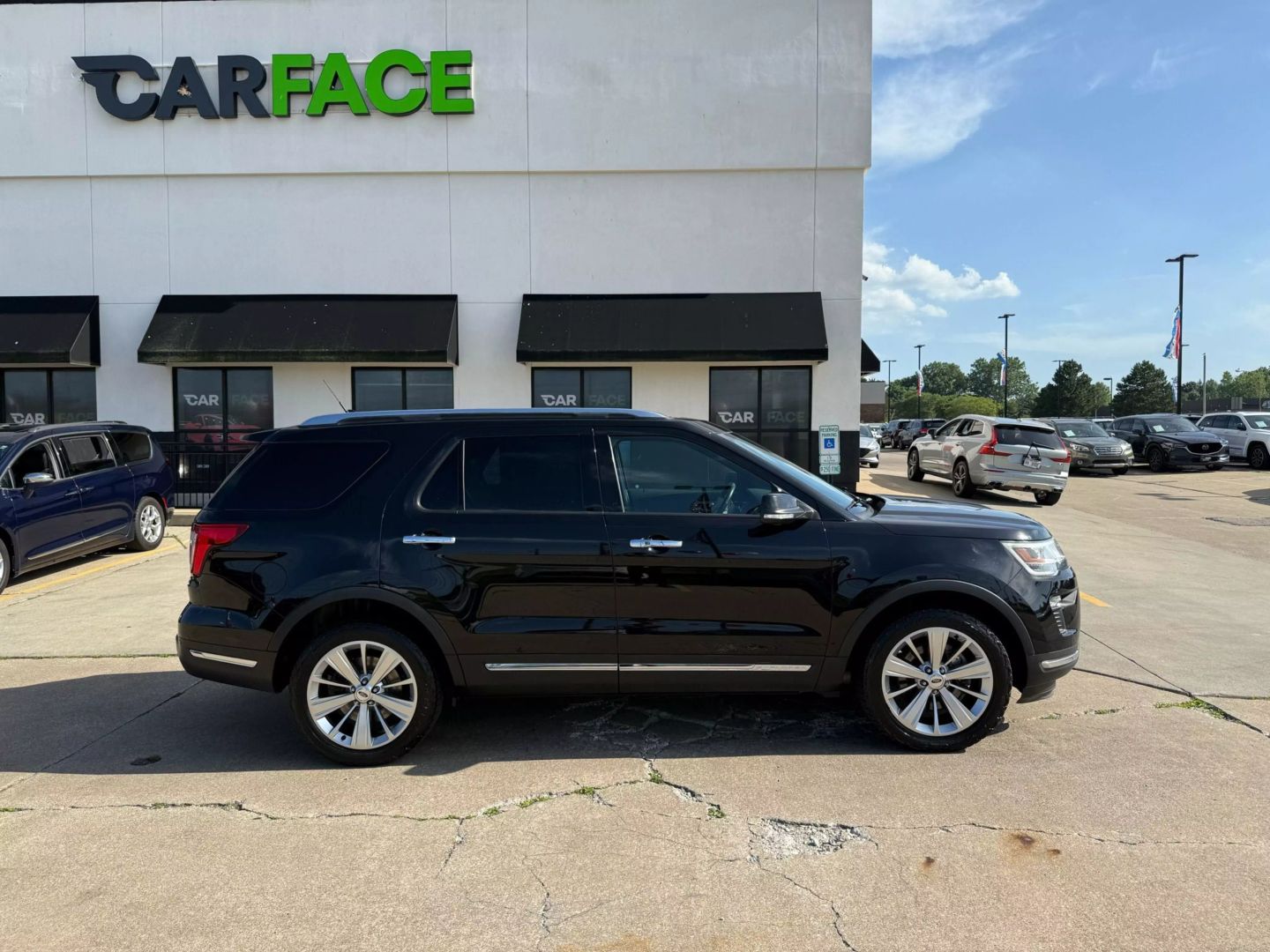 2019 Ford Explorer - Image 18