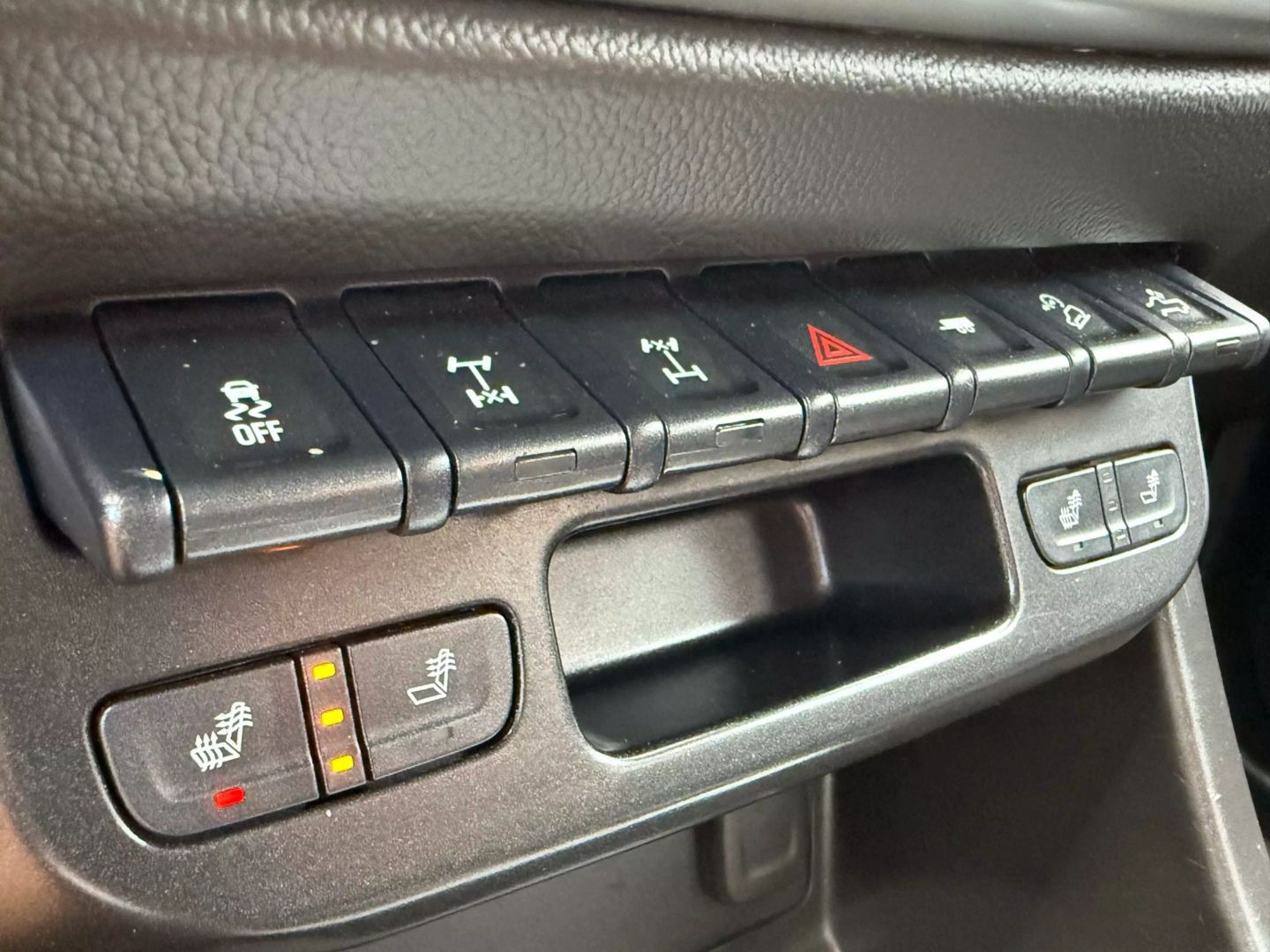 2018 Chevrolet Colorado Crew Cab - Image 33