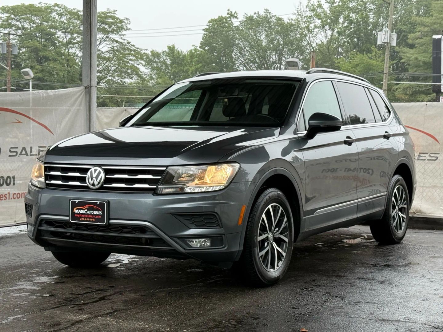 2018 Volkswagen Tiguan - Image 3