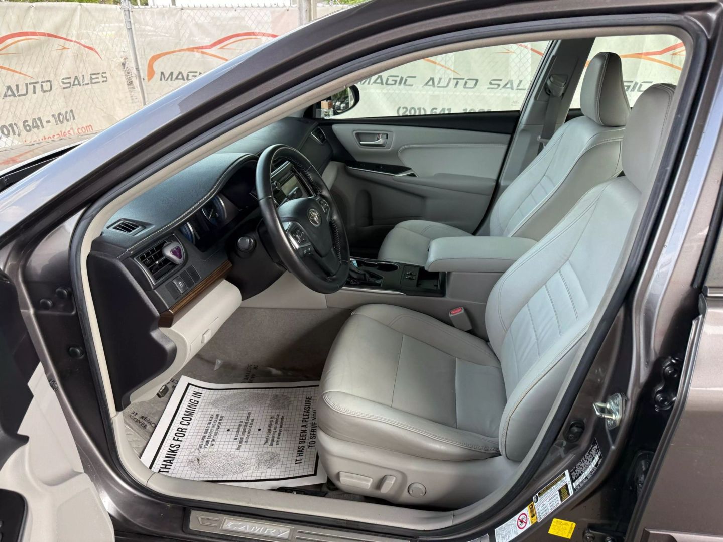 2016 Toyota Camry - Image 15