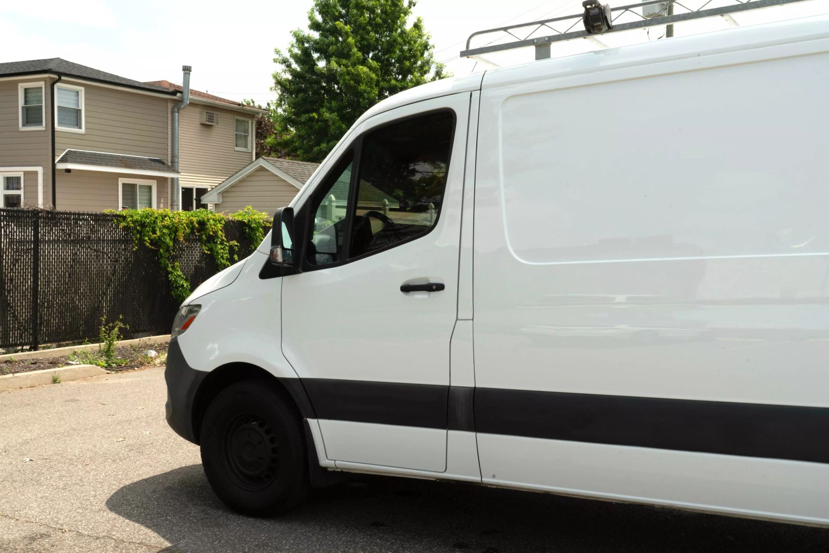 2021 Mercedes-benz Sprinter 2500 Crew - Image 13
