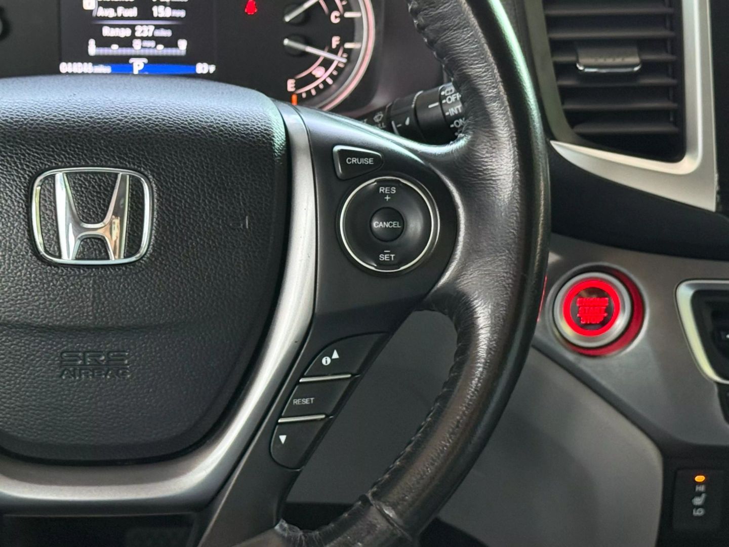 2018 Honda Pilot - Image 37