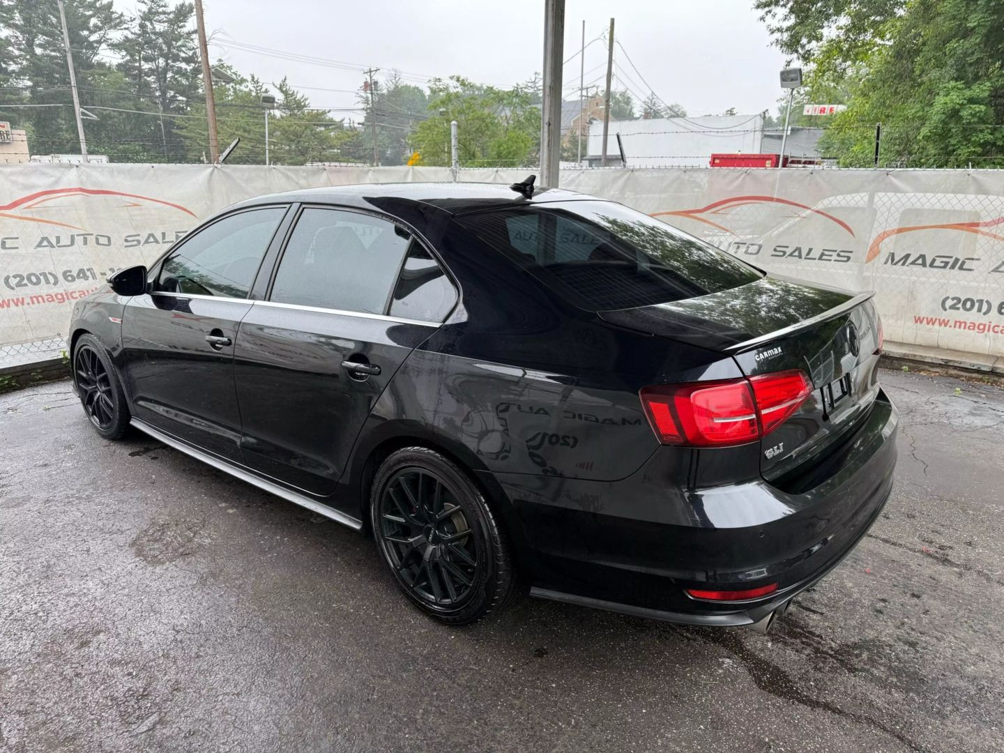 2017 Volkswagen Jetta - Image 12