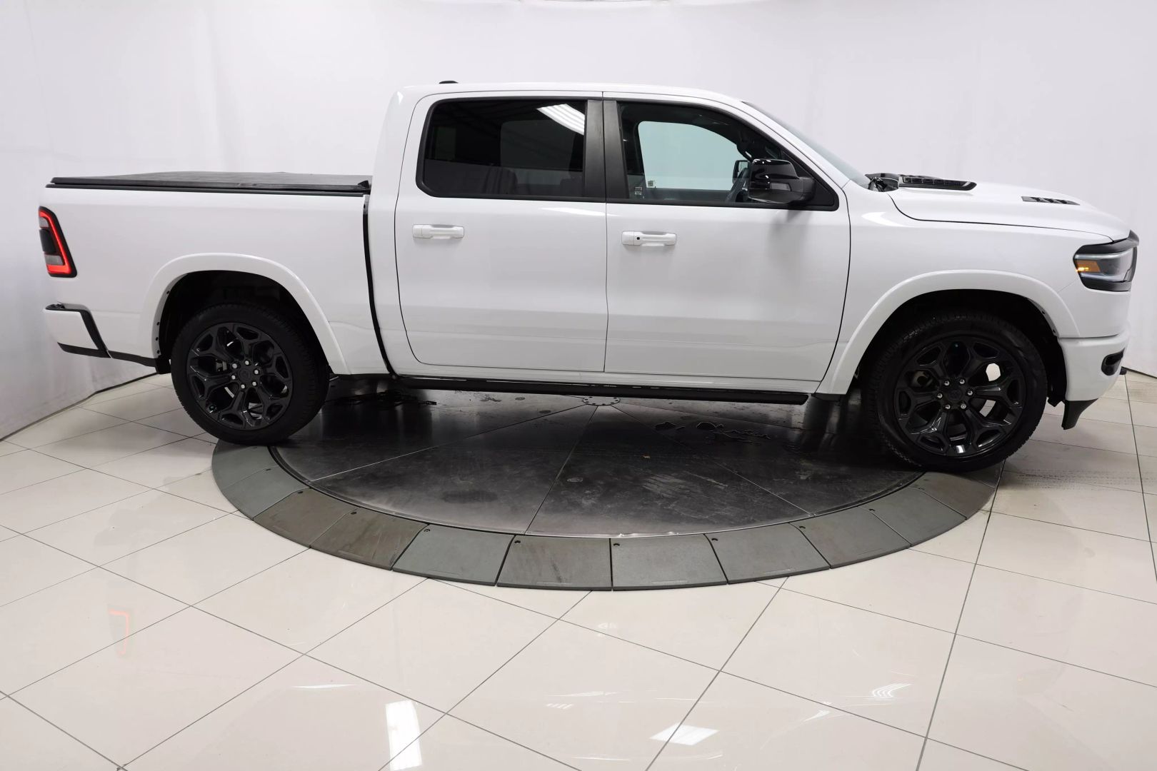 2023 Ram 1500 Crew Cab - Image 69