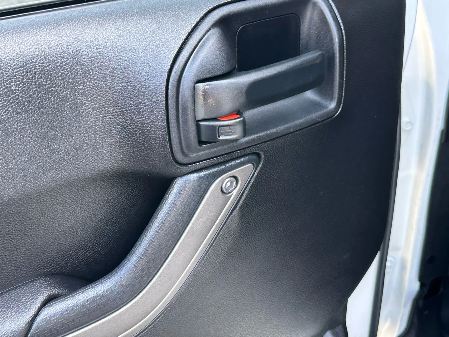 2014 Jeep Wrangler - Image 15
