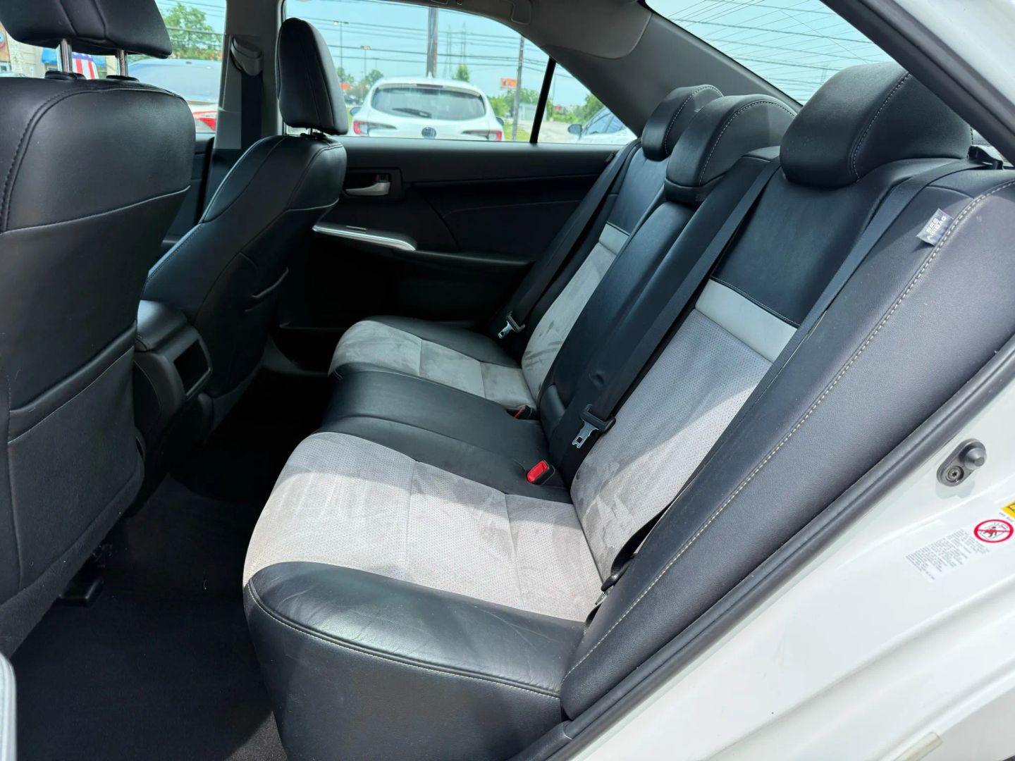 2013 Toyota Camry - Image 21