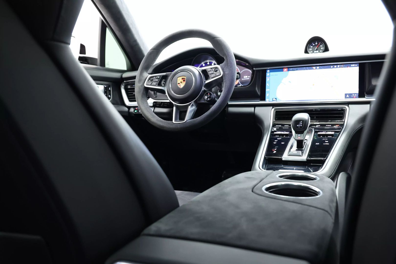 2020 Porsche Panamera - Image 89