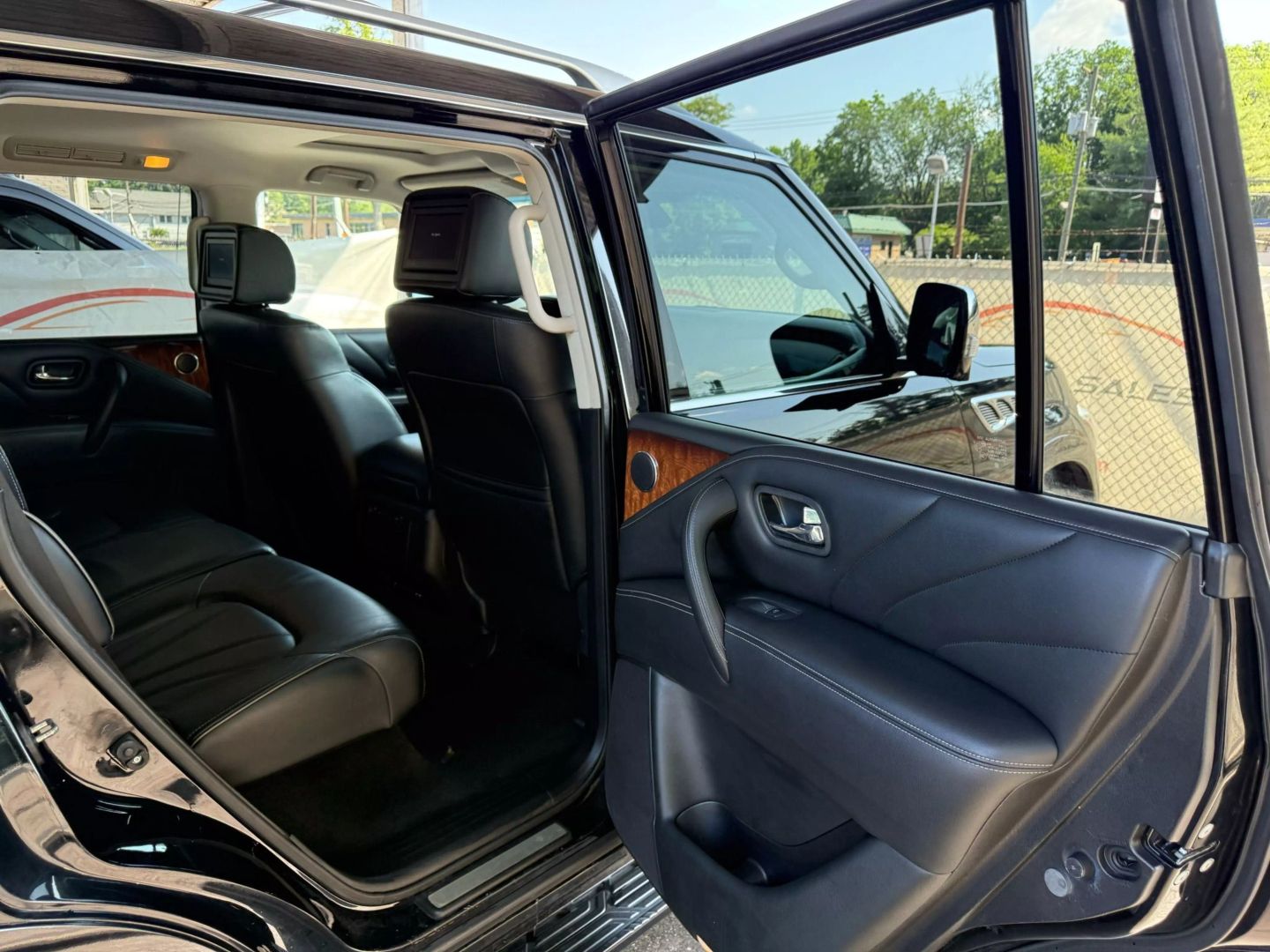 2016 Infiniti Qx80 - Image 24