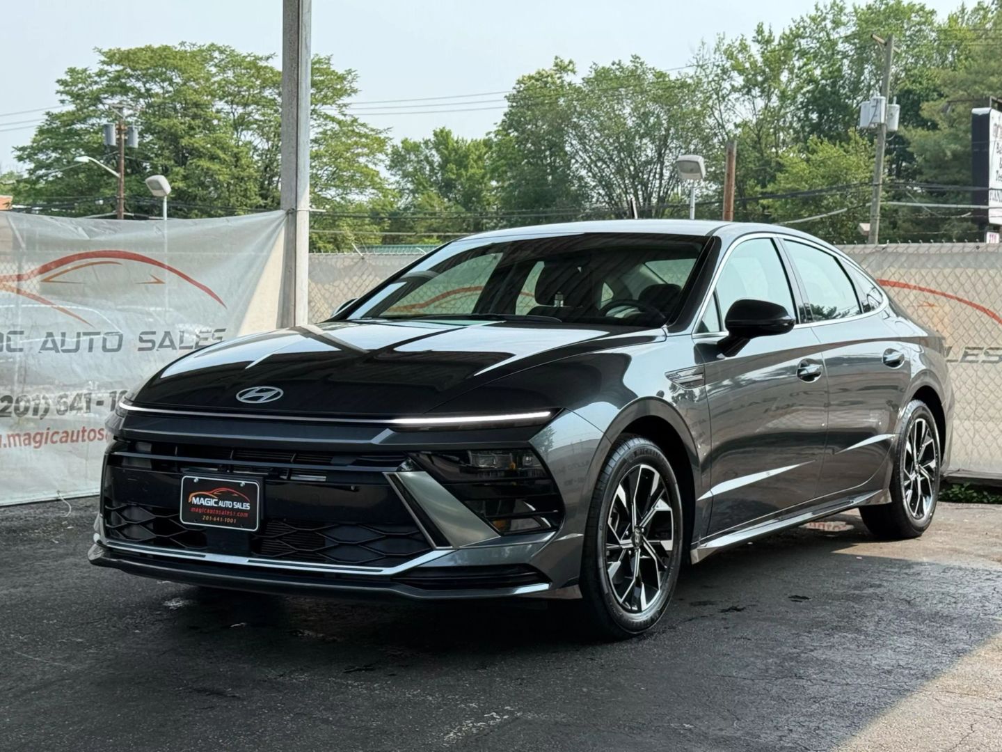2025 Hyundai Sonata - Image 3