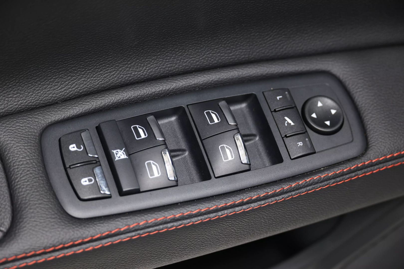2020 Maserati Ghibli - Image 10