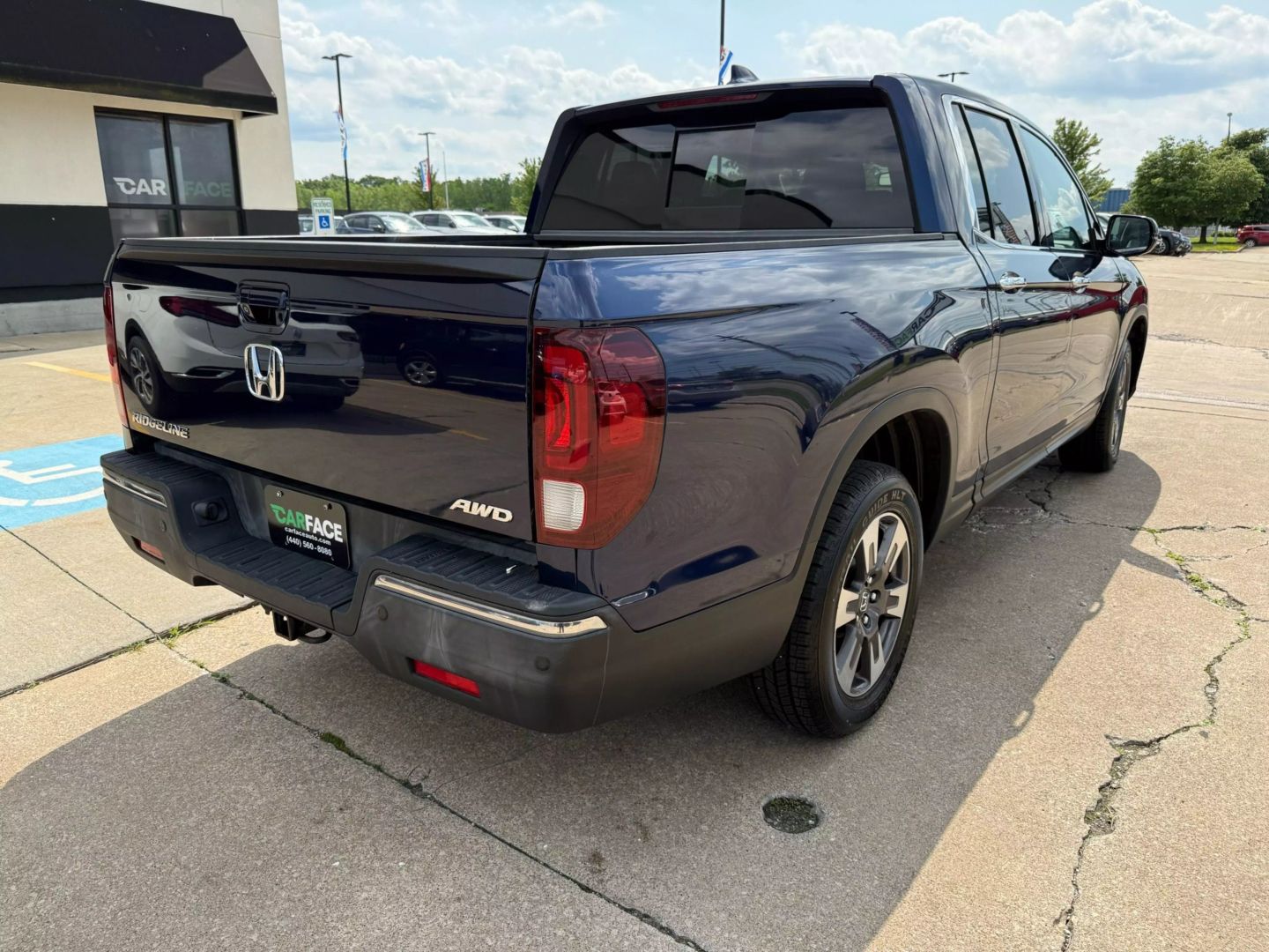 2018 Honda Ridgeline - Image 13