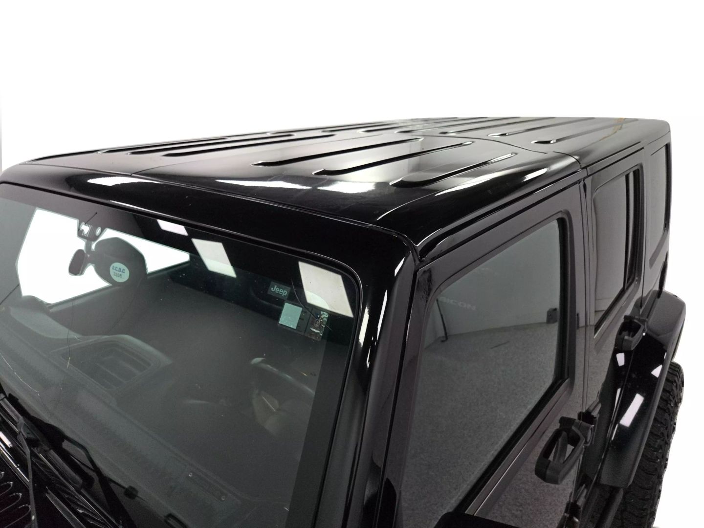 2016 Jeep Wrangler - Image 12