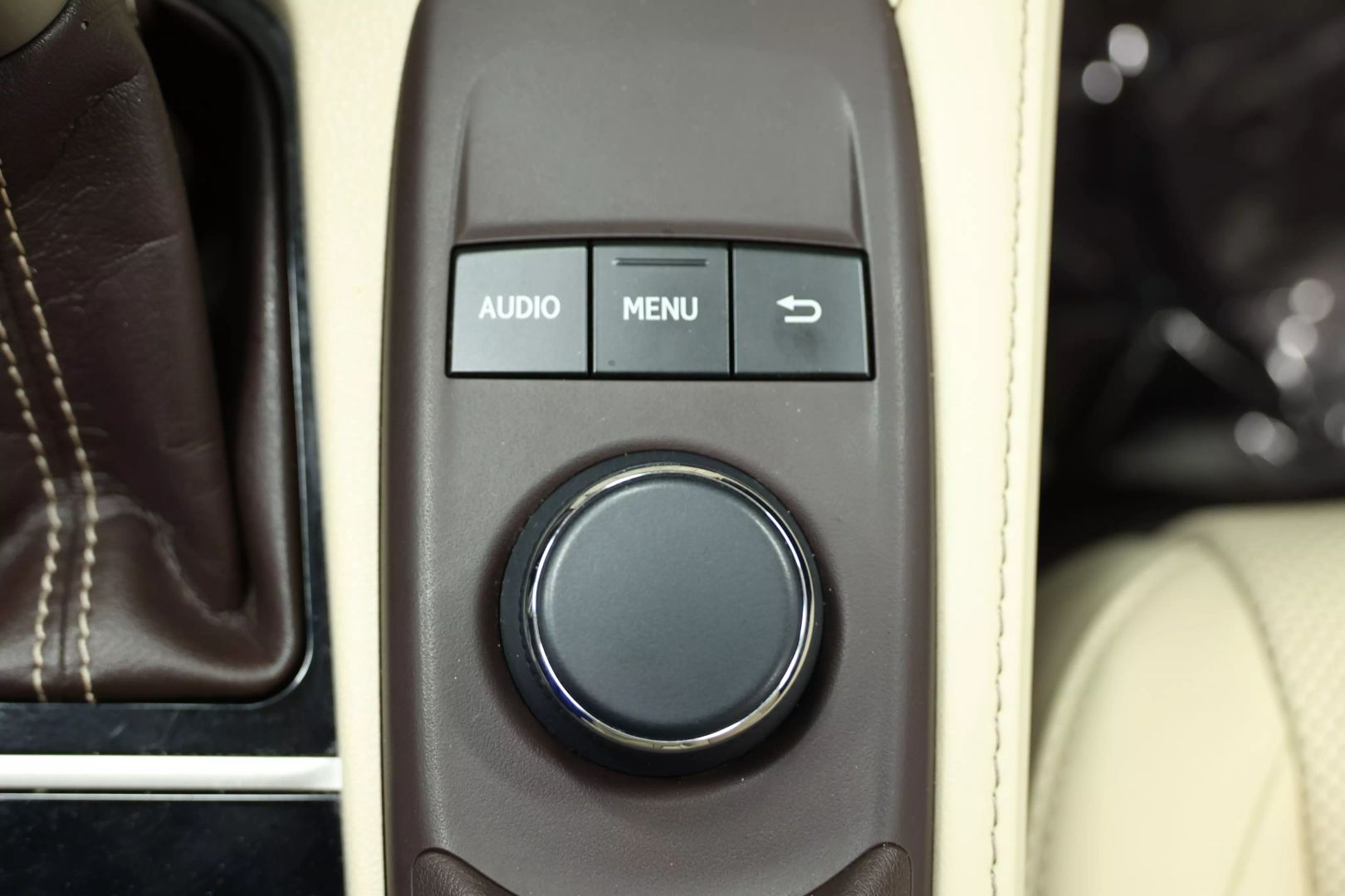 2016 Lexus Es - Image 44
