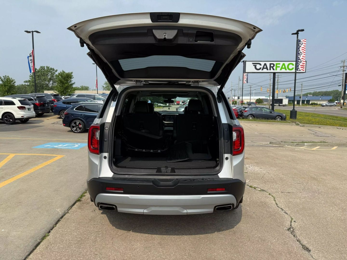 2020 Gmc Acadia - Image 11