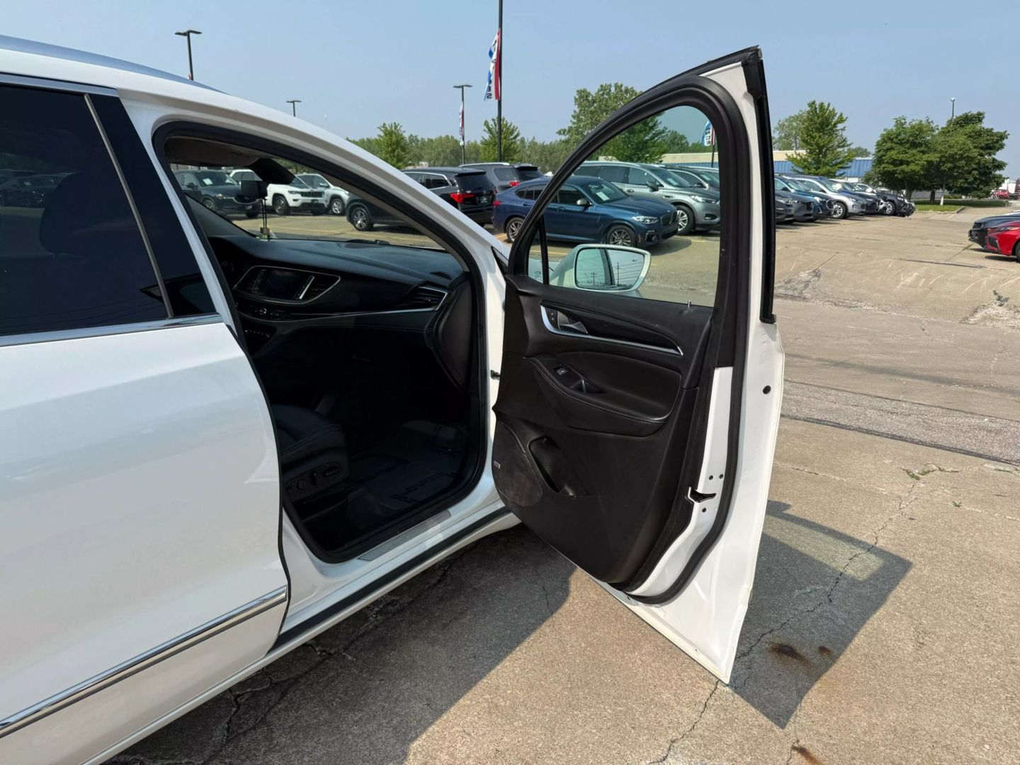 2020 Buick Enclave - Image 27