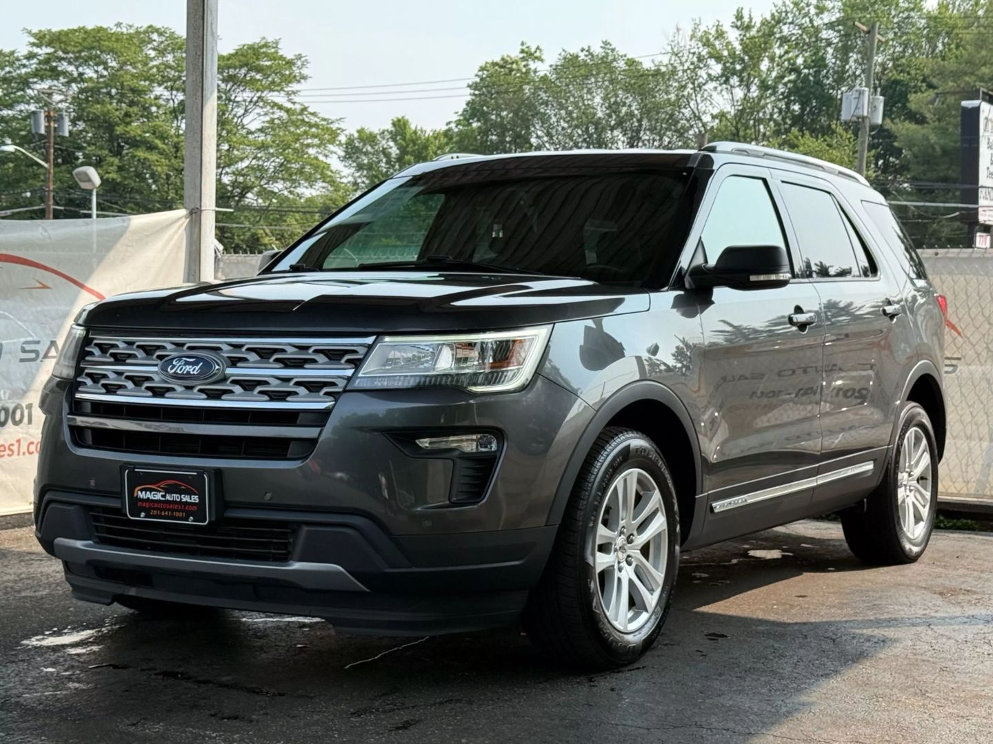 2019 Ford Explorer - Image 3