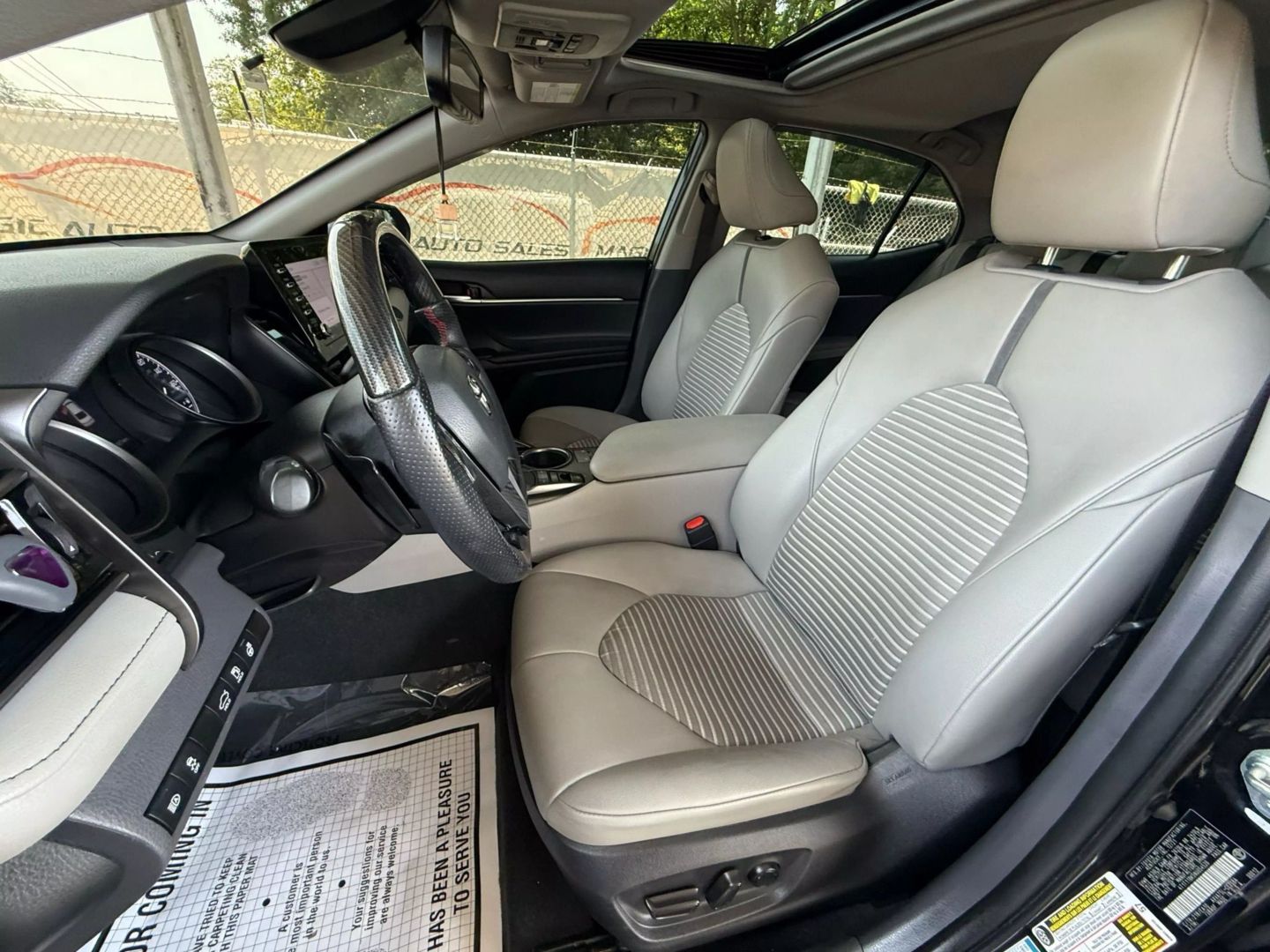 2022 Toyota Camry - Image 16