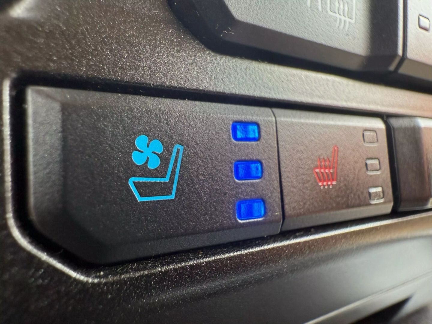 2021 Ford F250 Super Duty Crew Cab - Image 33
