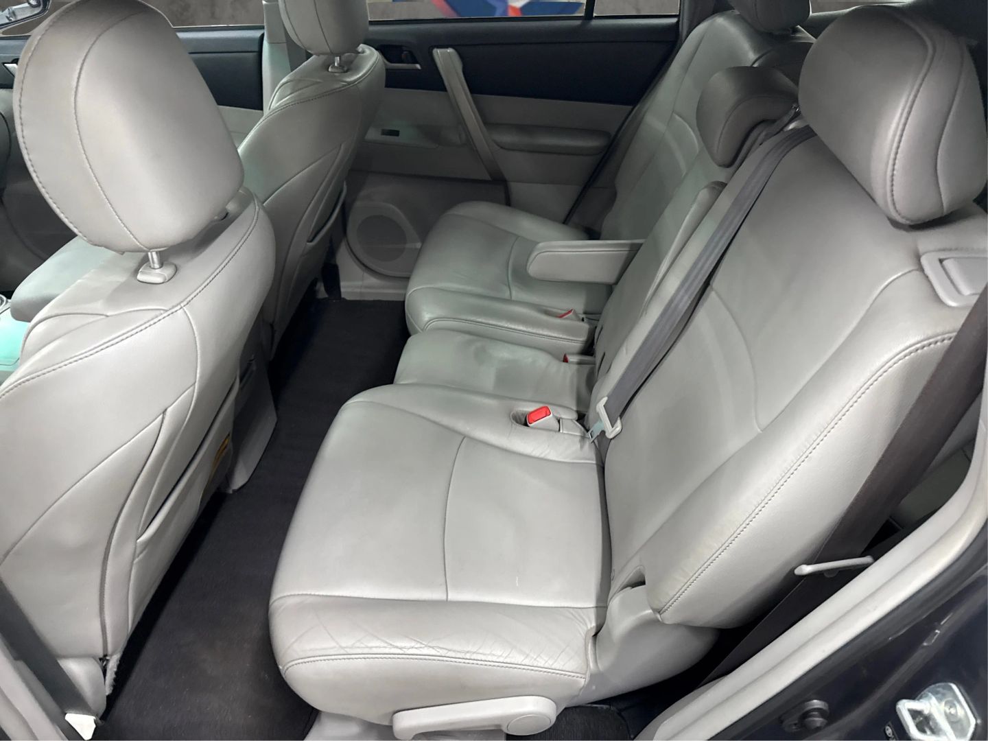 2013 Toyota Highlander - Image 27