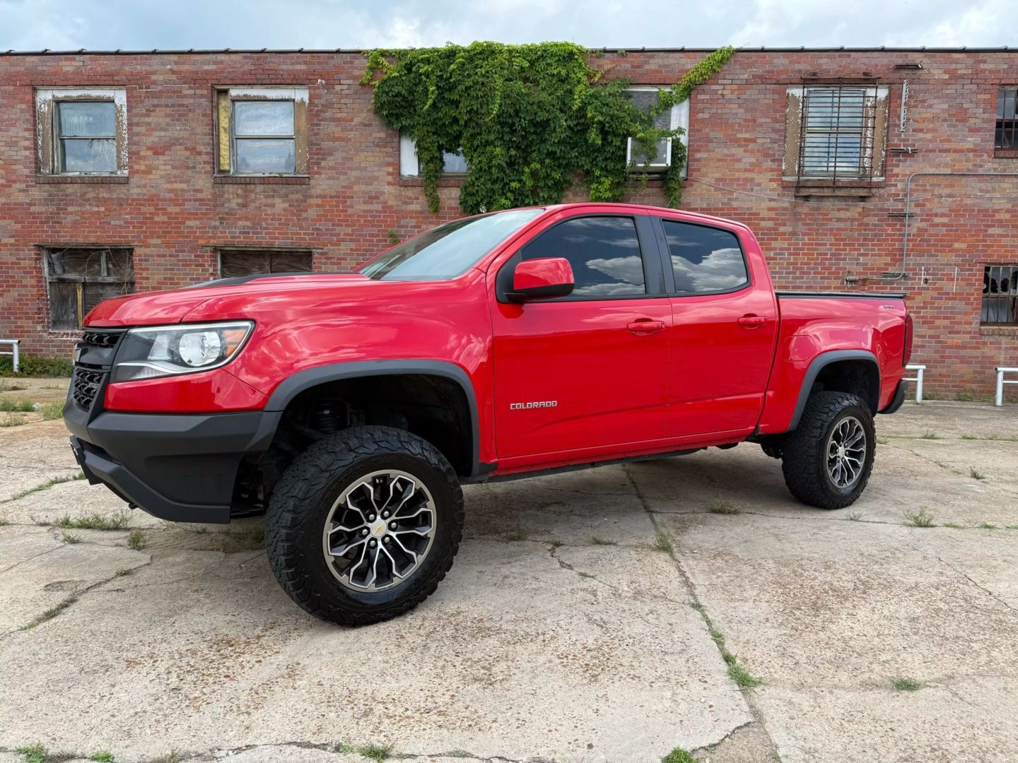 2018 Chevrolet Colorado Crew Cab - Image 3
