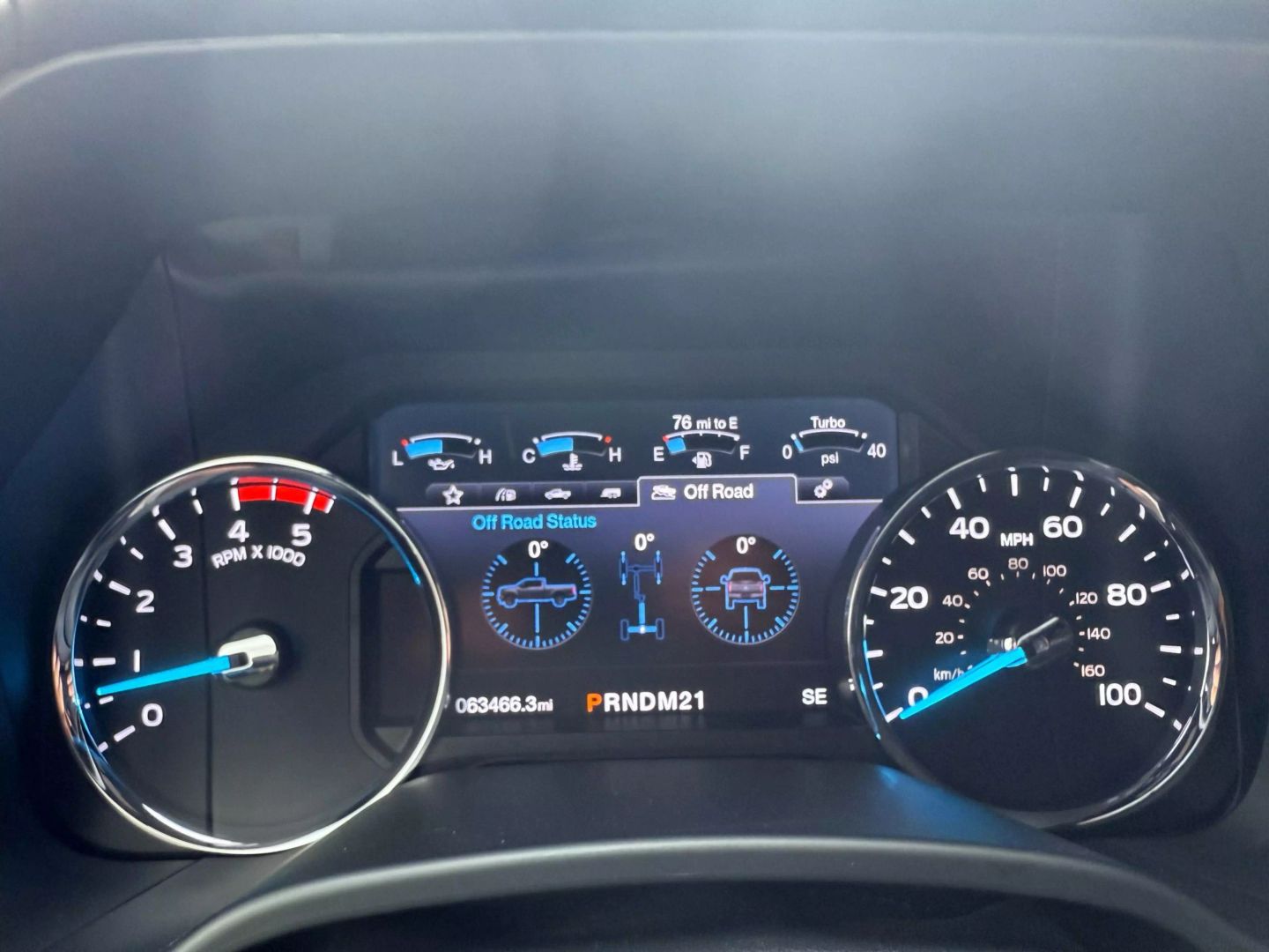2019 Ford F350 Super Duty Crew Cab - Image 29