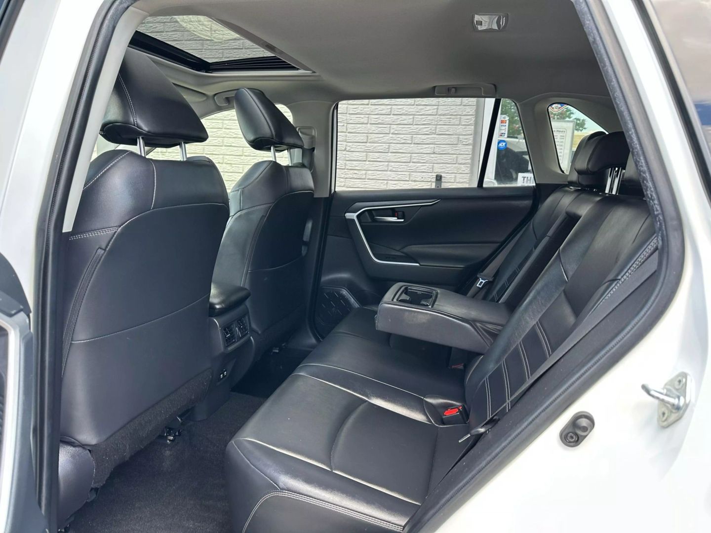2019 Toyota Rav4 - Image 15