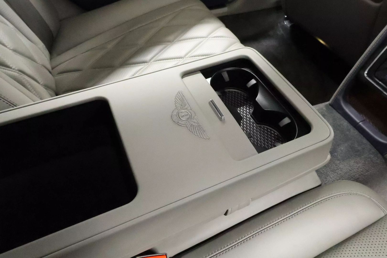 2016 Bentley Flying Spur - Image 78