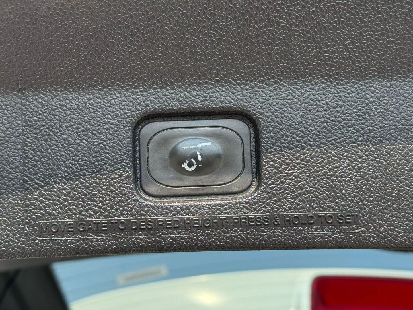 2016 Ford Explorer - Image 13