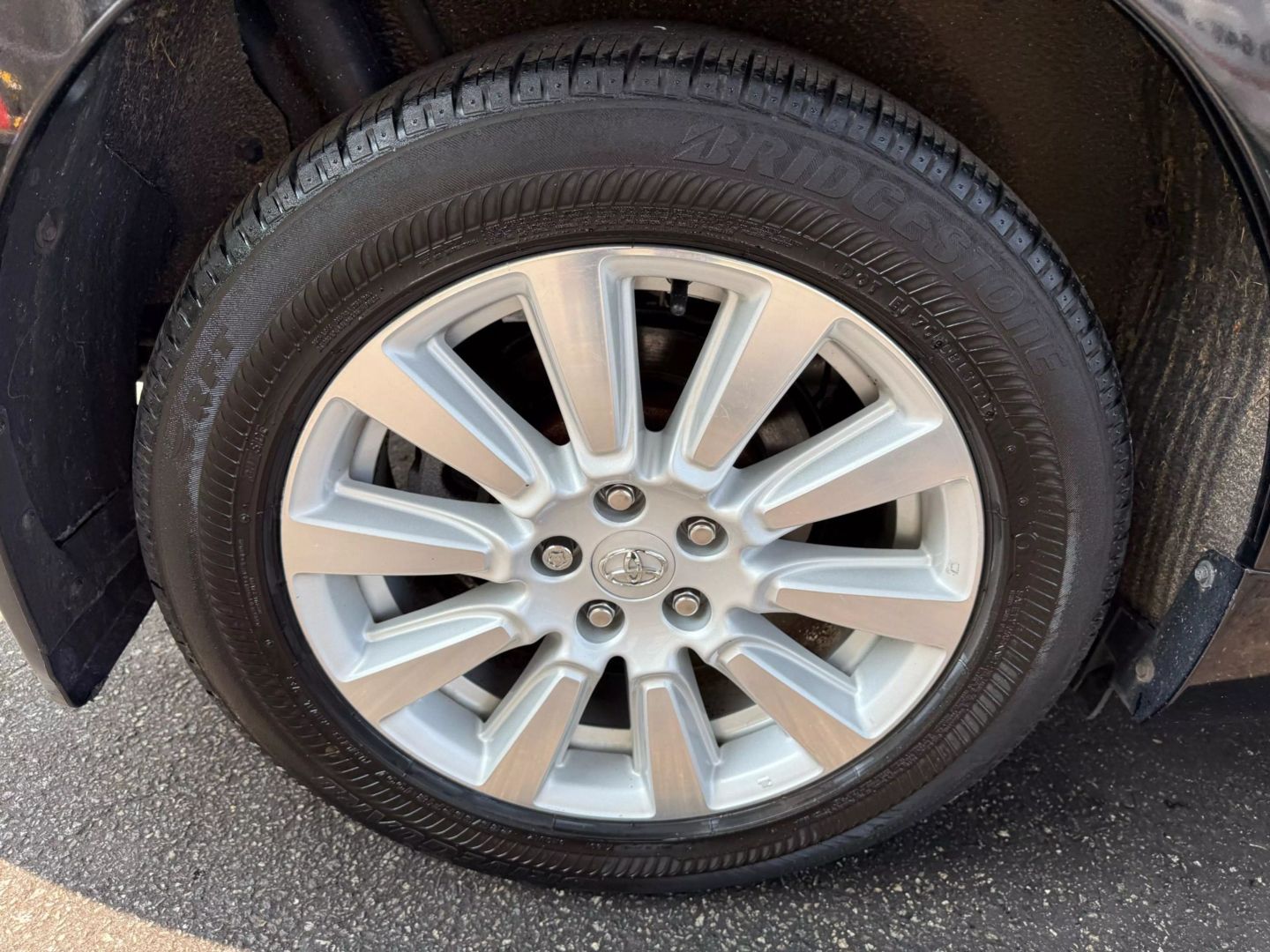 2017 Toyota Sienna - Image 46