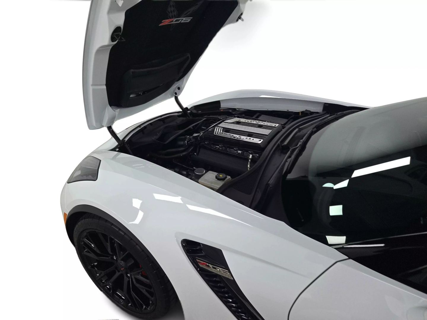 2019 Chevrolet Corvette - Image 11