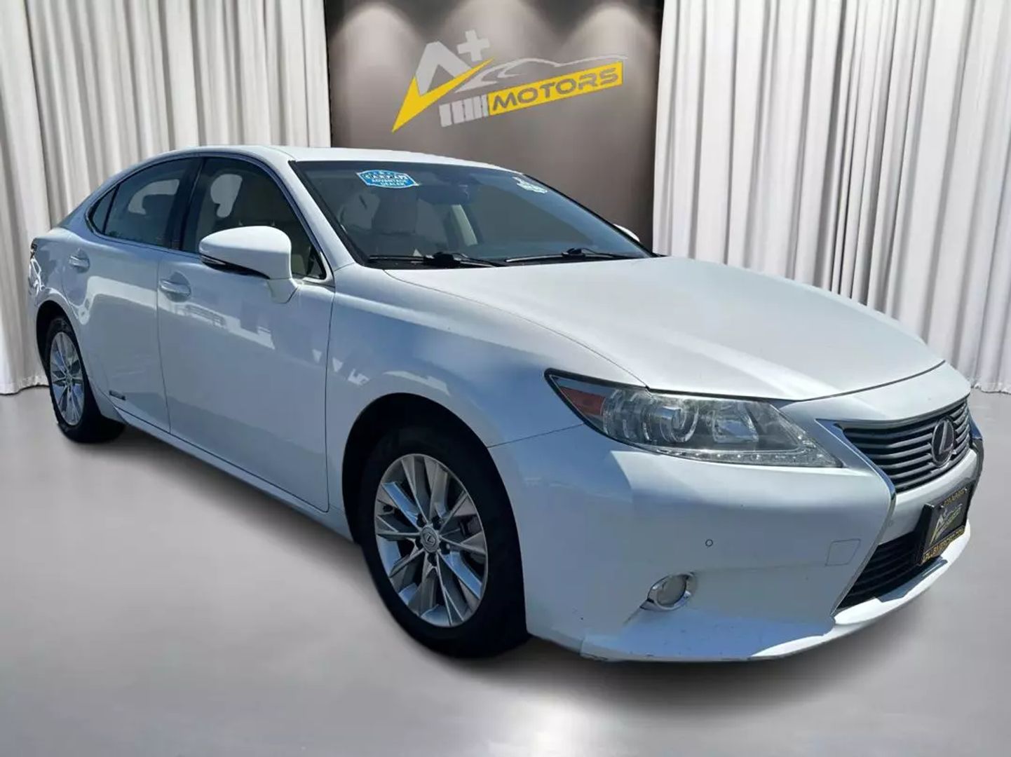 2013 LEXUS ES SEDAN 4-CYL, HYBRID, 2.5 LITER ES 300H SEDAN 4D