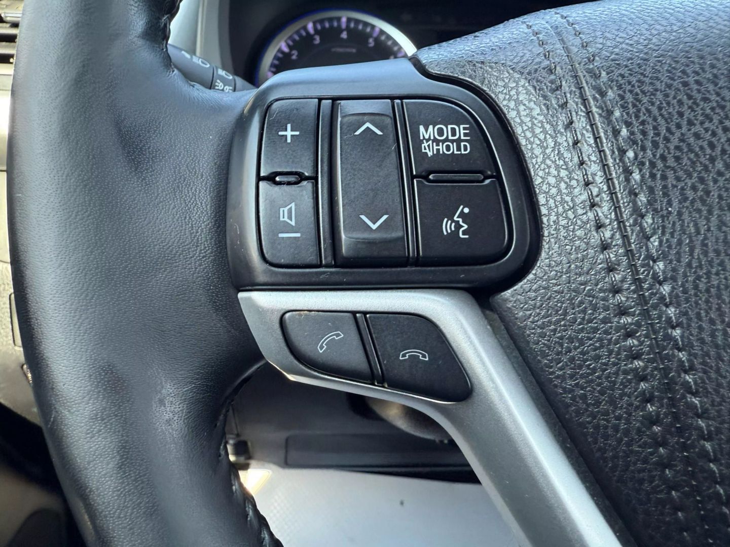 2018 Toyota Highlander - Image 34