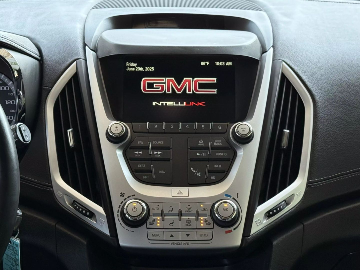 2017 Gmc Terrain - Image 28