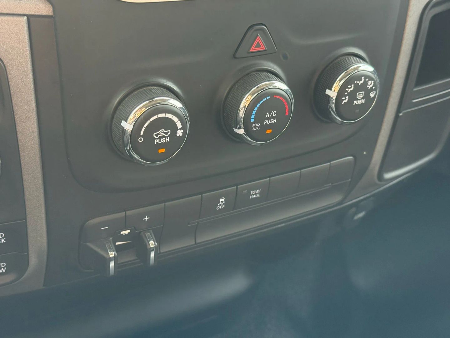2021 Ram 1500 Classic Quad Cab - Image 38