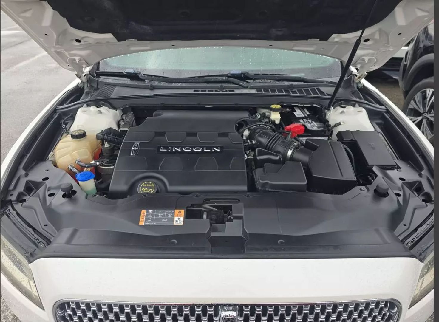 2018 Lincoln Continental - Image 15