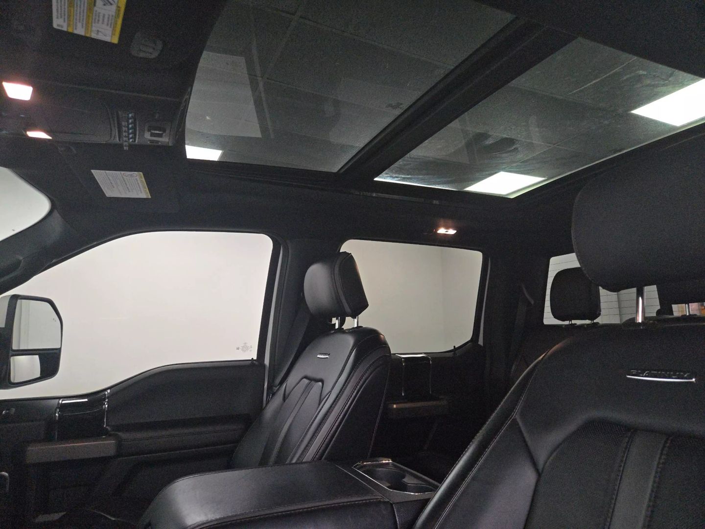 2021 Ford F450 Super Duty Crew Cab - Image 21