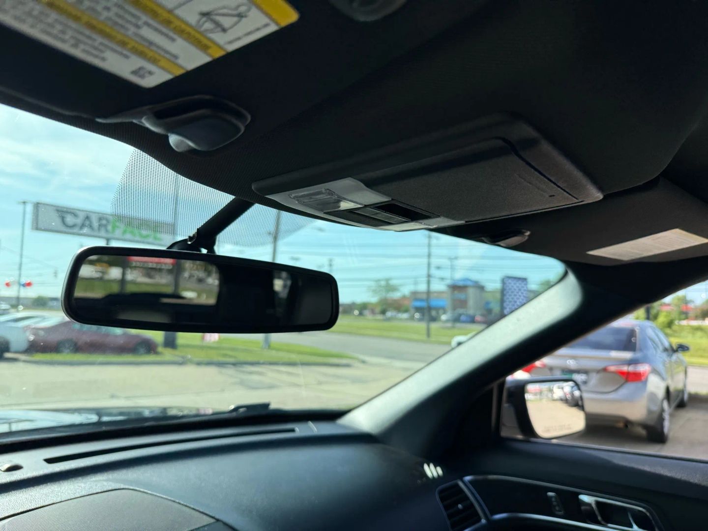 2019 Ford Explorer - Image 50